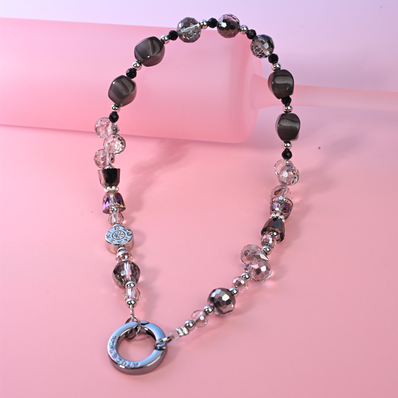 Black polygon MAB028-D