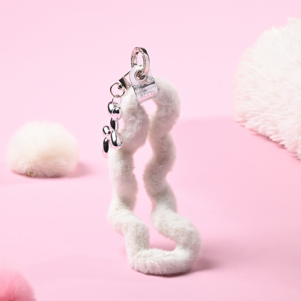 Twist music mobile phone ornament QAB200